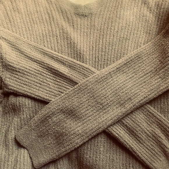 Barefoot Dreams Cozychic Lite Ribbed V-Neck Button Down Cardigan/Sweater - Picture 10 of 11